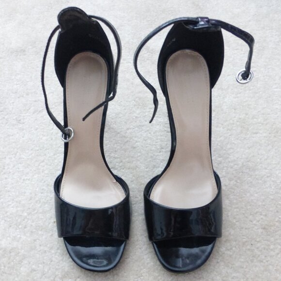 FOREVER 21 black patent classic thick single strap heels - Picture 4 of 9
